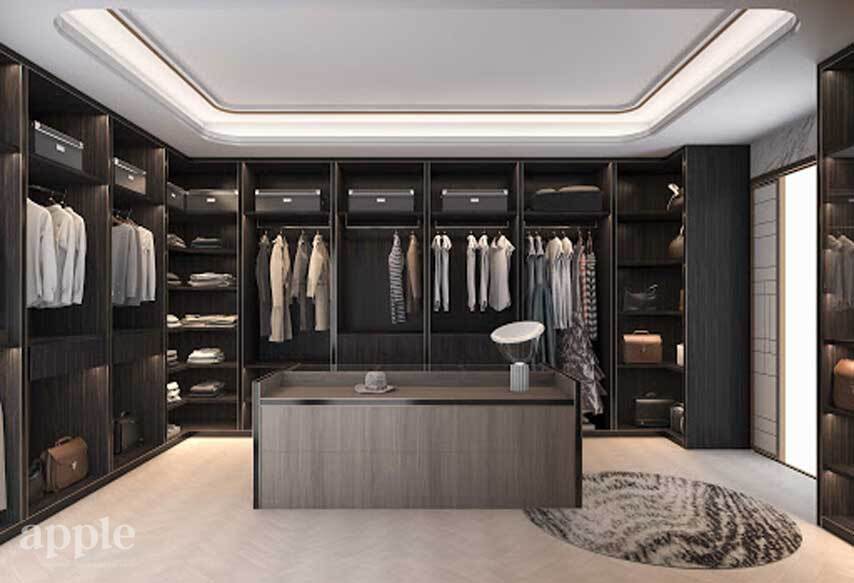 Walk in closet